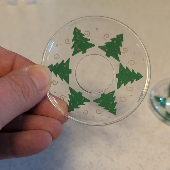 Set Of 10 Clear Glass Bobeches Candle Rings with Christmas Tree Design - Picture 2 of 3
